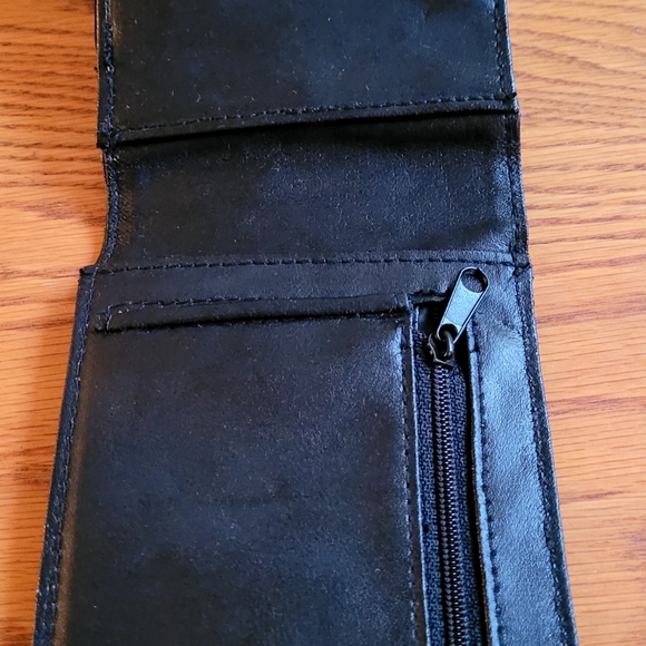 Wallet. Over the shoulder strap. Keep your valuables close! Ornament included. - Picture 2 of 6